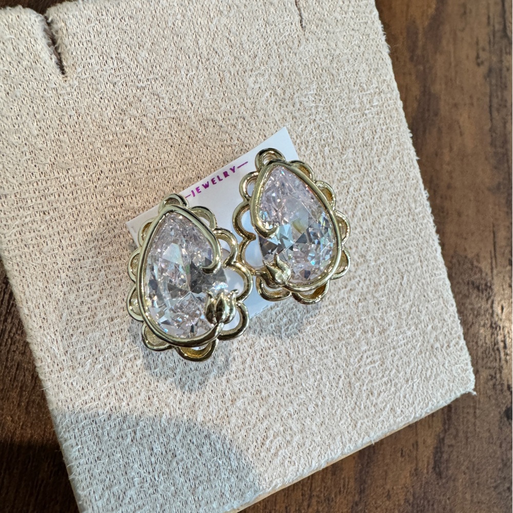 14K Gold Elegant Crystal Teardrop Earrings